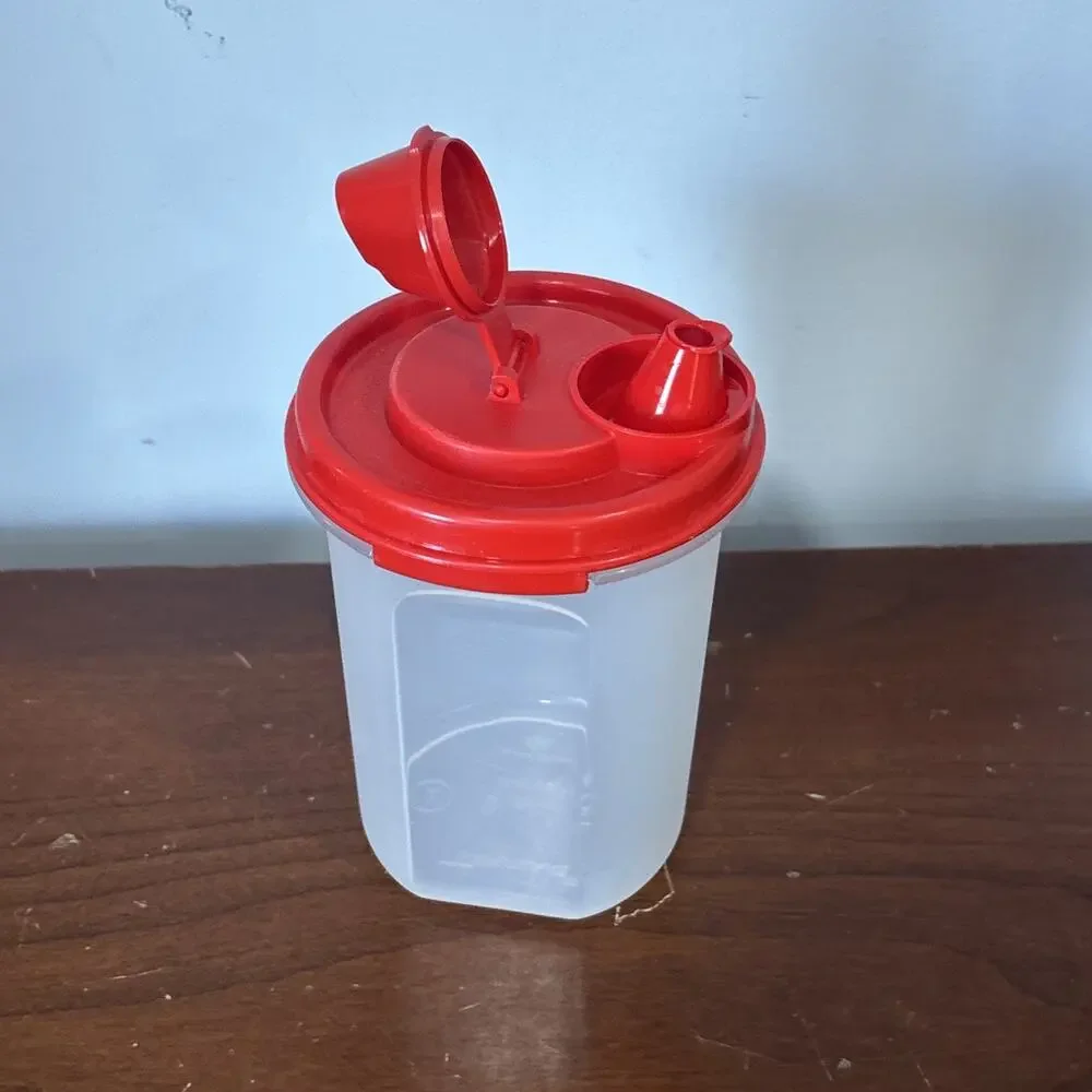 tupperware 1606 15oz 1898c Round With Spout Red Lid Clear Container